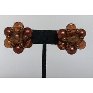 Vintage Brown Lucite Cluster Clip On Earrings 1.25 in